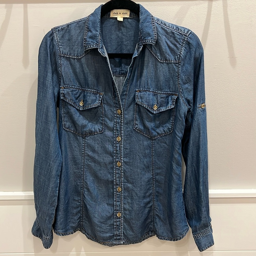 Cloth & Stone Chambray Shirt Women's S Blue Long Roll Tab Sleeves Button Front